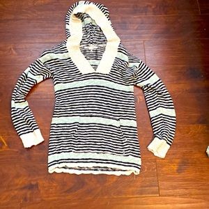 Roxy sweater